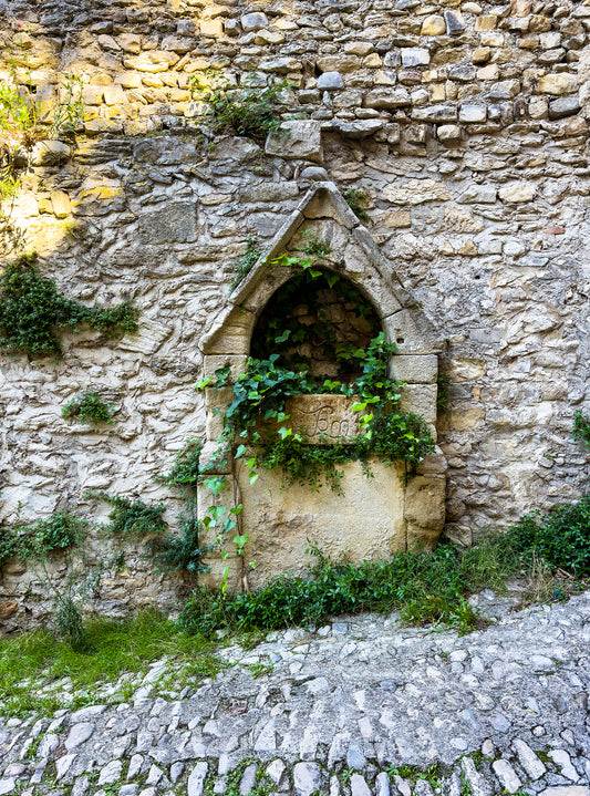 “Water Niche” — Vaison-la-Romaine, France